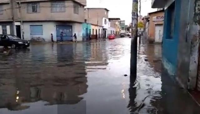 Chiclayo en emergencia por intensas lluvias de más de nueve horas [VIDEO]